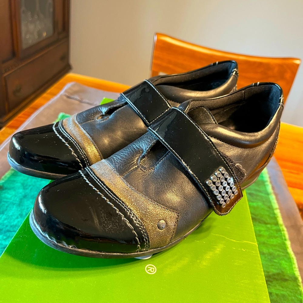 Remonte Black and Silver Loafers with Patent Leather Accents